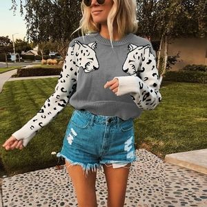 Contrast Leopard Pattern Crew Neck Sweater!